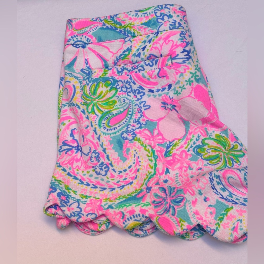 LILLY PULITZER WOMENS SHORTS SIZE 0 EXCELLENT CONDITION SEE PICS FOR DETAILS